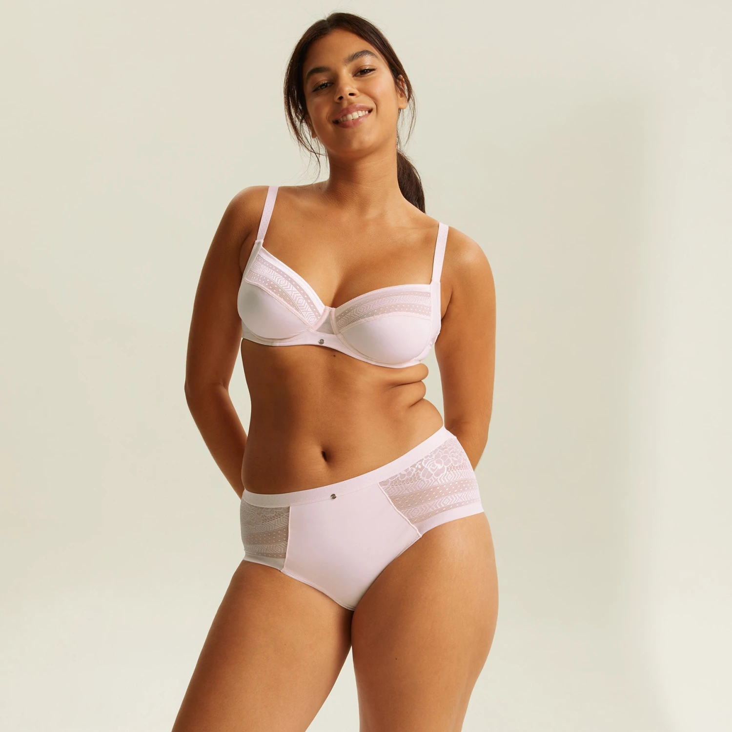 Soutien-gorge Emboîtant Avec Armatures Beige Rosé JUST LIFT 6 Soutien-gorge Emboîtant Avec Armatures Beige Rosé JUST LIFT – Image 4