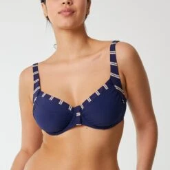 Haut De Maillot Avec Armatures Marine Précieux TAVOLARA -Bestform Lingerie CS14103 A27 WEB 11 e32314b5 2f17 45c3 af1a 7f0de9b8724e